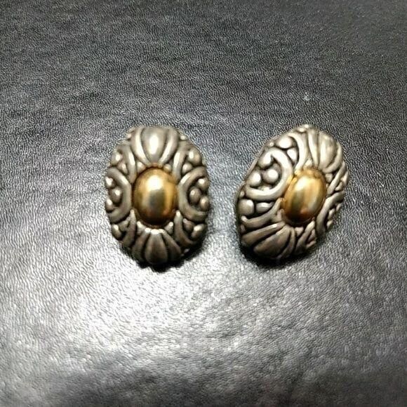 Unbranded Jewelry - Multi Tone Oval Earrings Gold Tone Silver Tone Vintage